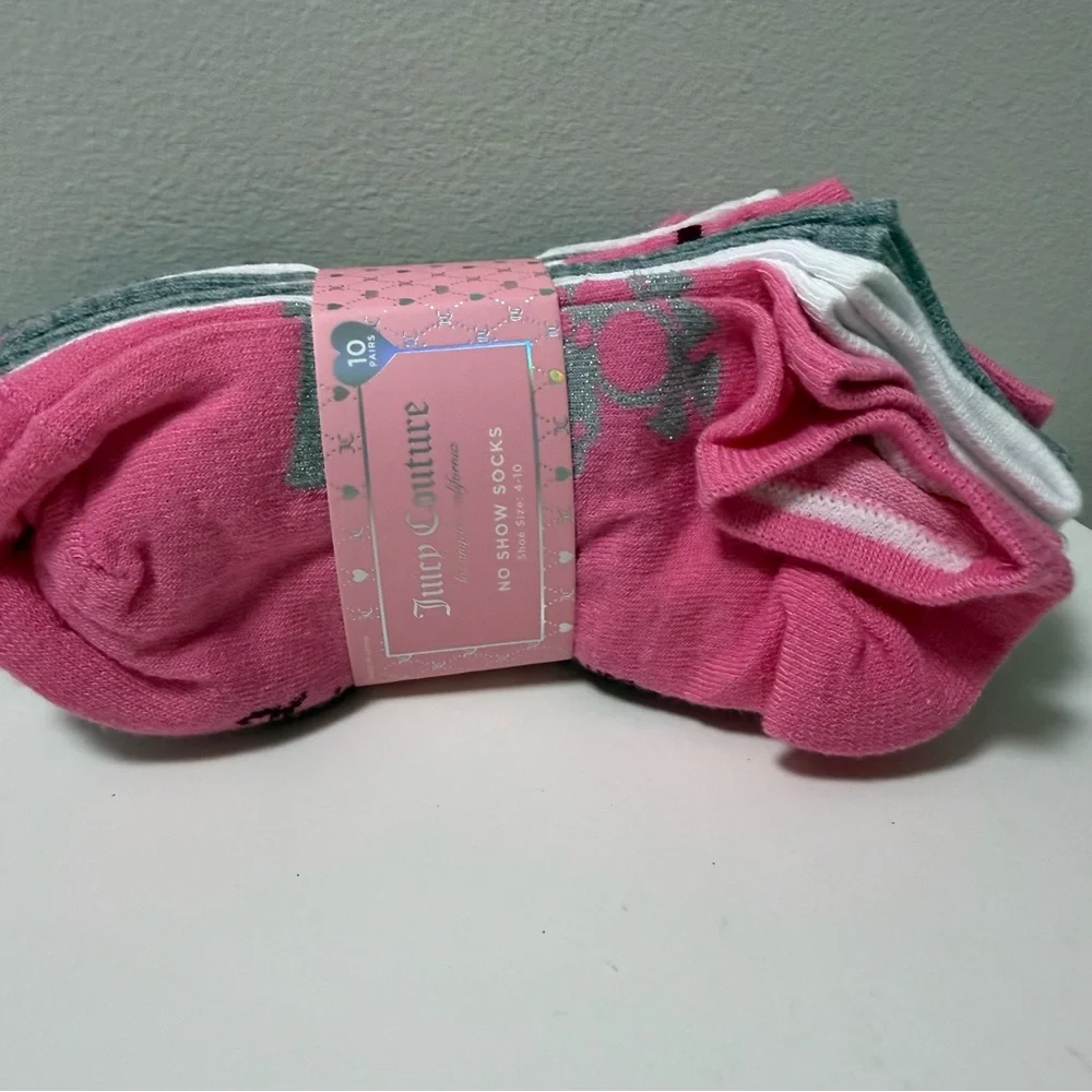 Juicy Couture Vibrant Pink No Show Socks girls women